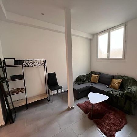 Appartement Idealement Situe มงโทร-โฟต์-ยอนน์ ภายนอก รูปภาพ